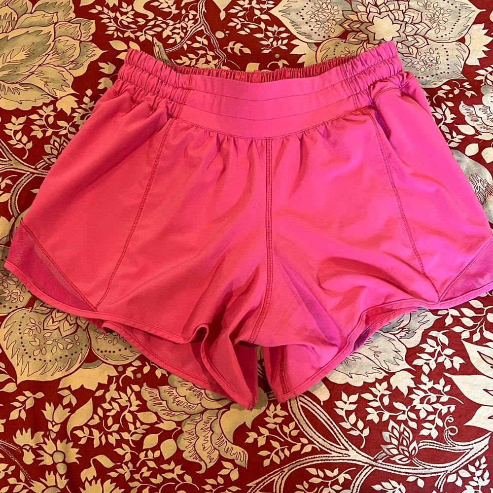 Lululemon Hotty Hot short 2.5 low rise